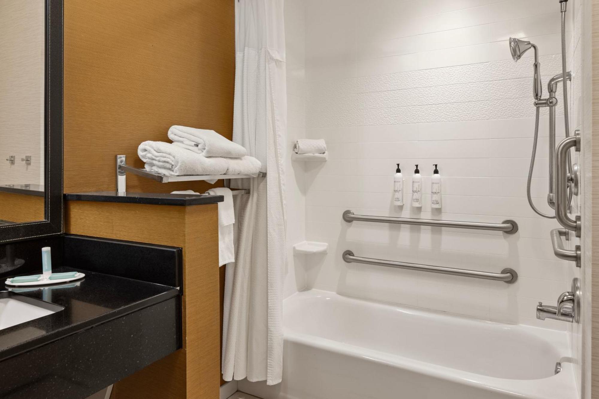 Fairfield & By Marriott Cedar Falls Waterloo