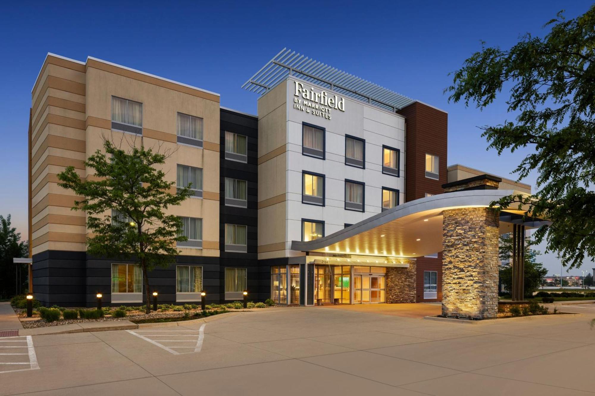 Hotel Fairfield & By Marriott Cedar Falls 3*